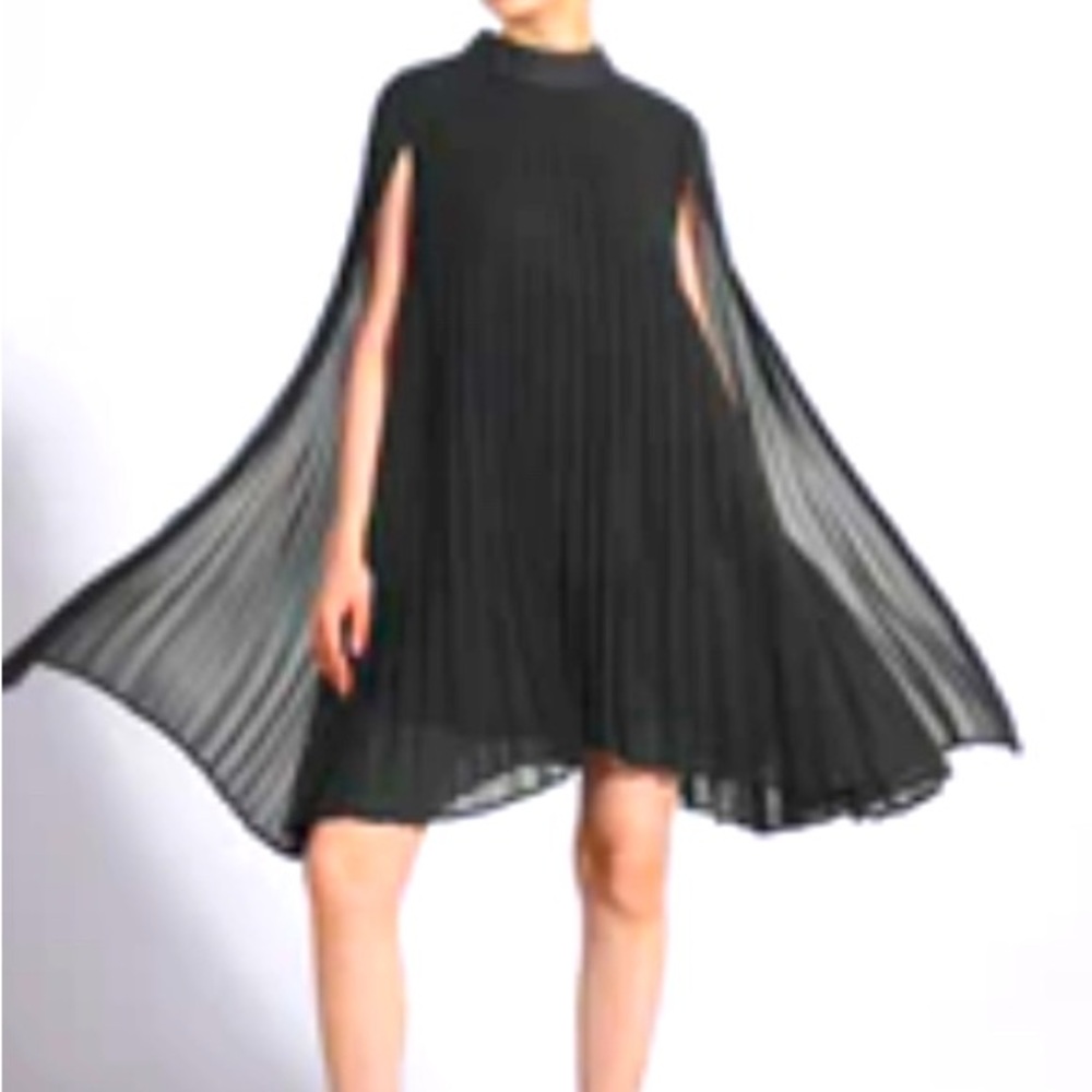 Women’s Casual Cape Sleeve Pleated Split Short Dress - Black - size L